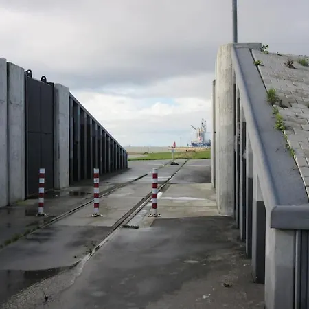 Liebevoll Eingerichtete Ferienwohnung Huus Up De Warf Emden Exterior photo
