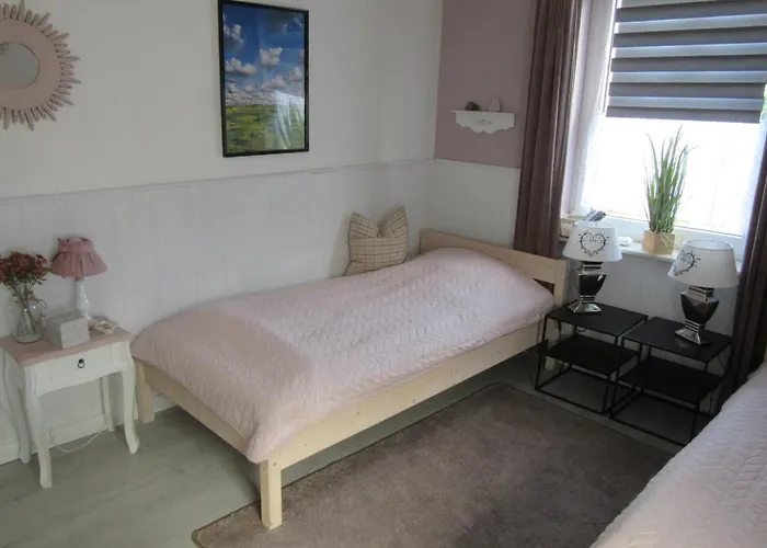 Liebevoll Eingerichtete Ferienwohnung Huus Up De Warf